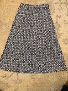Talbots Blue and White A-Line Knit Patterned Skirt